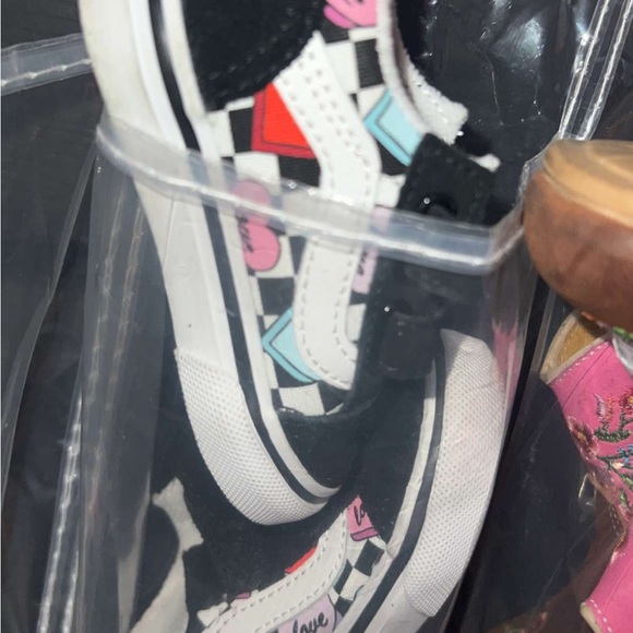 Sizes 3-4 - Picture 2 of 5